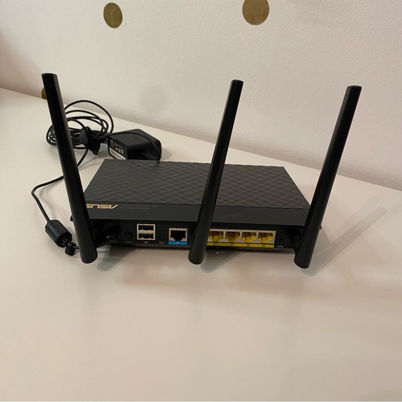 ASUS Dual Band Router Model RT-AC66R - Picture 2 of 3